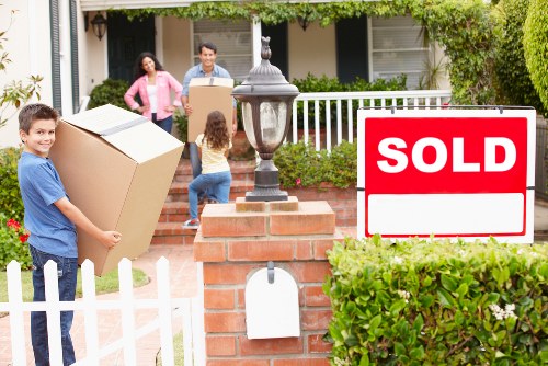 Call-to-action booking service for Man with Van in Croydon